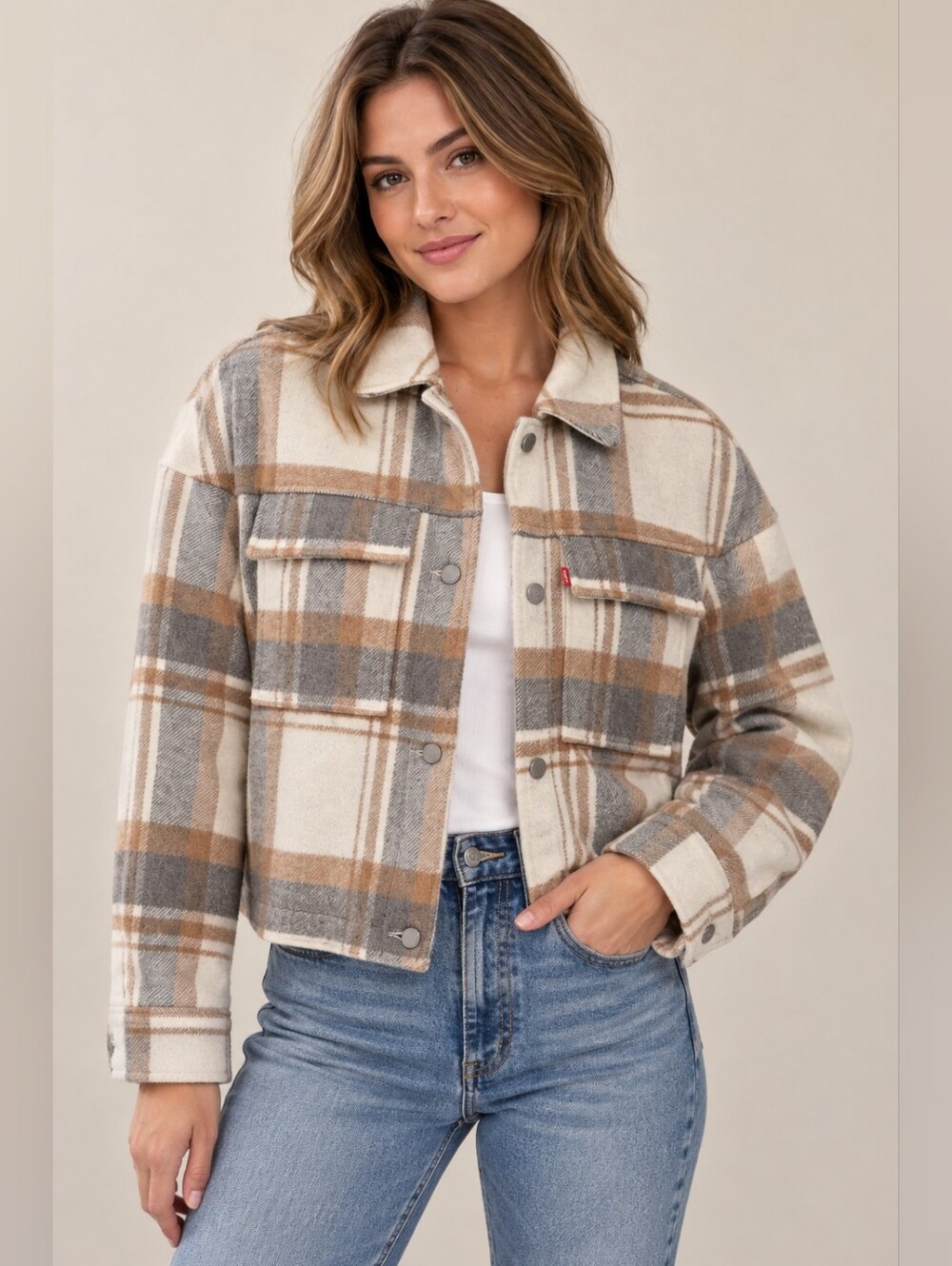 NWOT Levi's Wool Blend Shorty Shirt Jacket Size Small Light Grey/Camel Plaid